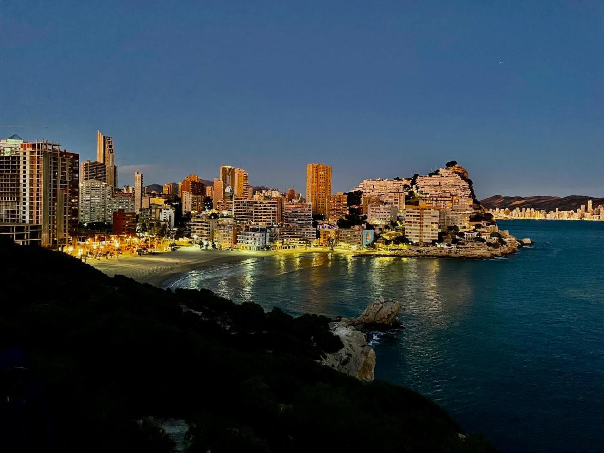 Traveler'S Beach Apartment With Sea View, Free Coffee & Parking Benidorm Kültér fotó