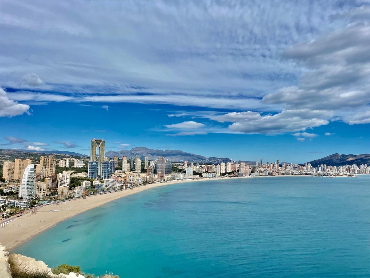 Traveler'S Beach Apartment With Sea View, Free Coffee & Parking Benidorm Kültér fotó